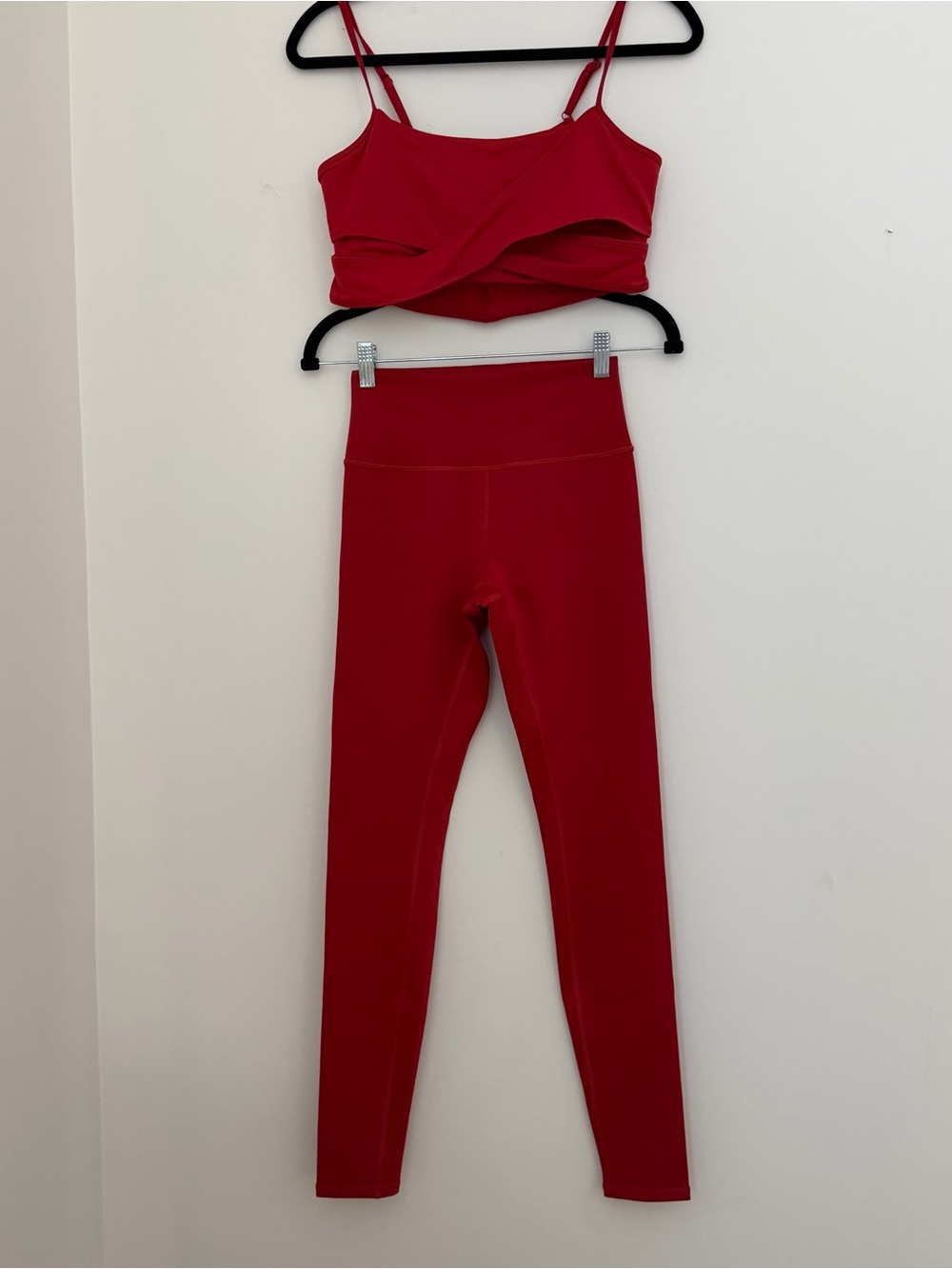 ALO Yoga Red High-Waist Leggings with Matching Red Twist Sports Bra-Never Worn